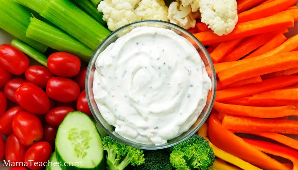 Homemade Rasch Dressing Recipe for Healthier Dip Options