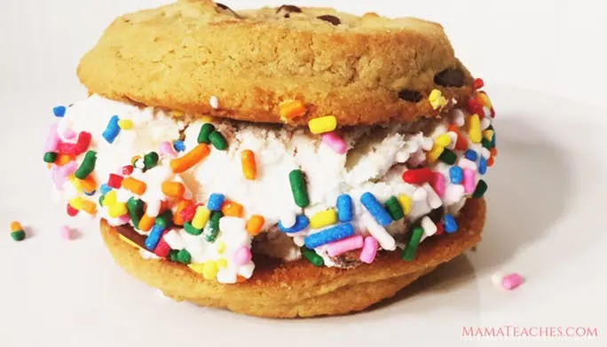 5-Minute Ice Cream Sandwiches Recipe
