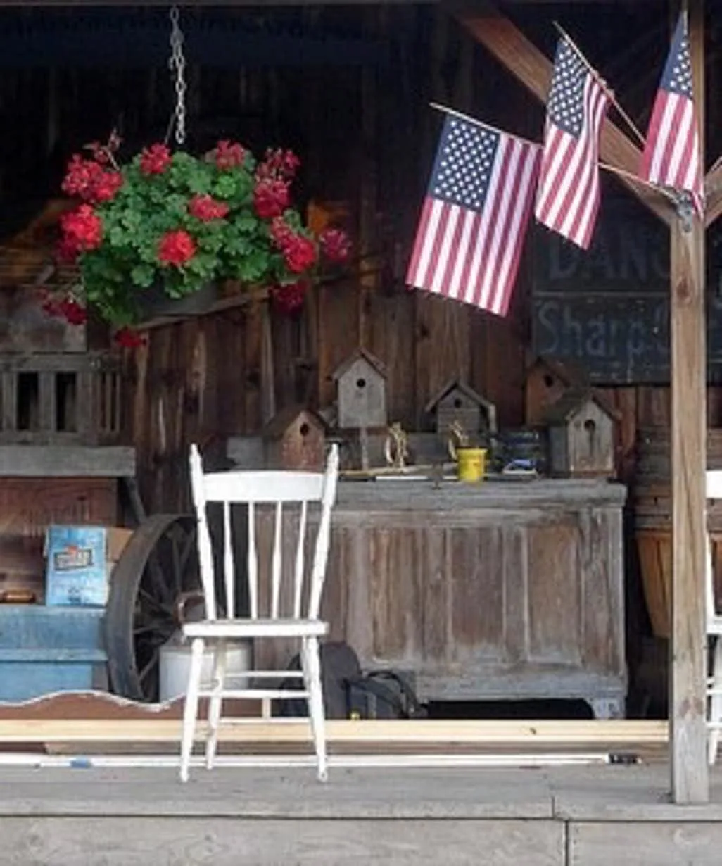 How to Decorate Your Porch for the 4th of July