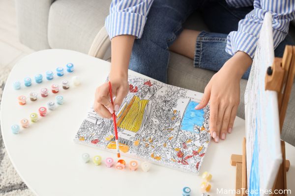 THE BEST SEASONAL PAINT BY NUMBERS KITS